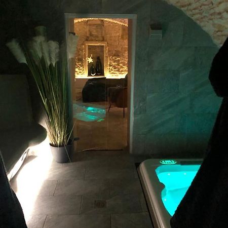 Jaccuzi & Spa Des Caves Stanislas Nancy Exterior foto